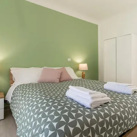 House Carola Apartment Bari